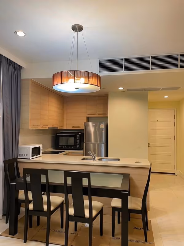 ออกัสตัน สุขุมวิท 22 - Image 1