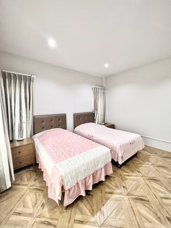 2 Bedroom House For Sale in San Kamphaeng, San Kamphaeng, Chiang Mai - Image 4