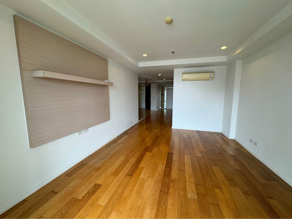 3 Bedroom Condo For Sale in Khlong Toei Nuea, Vadhana, Bangkok - Image 8