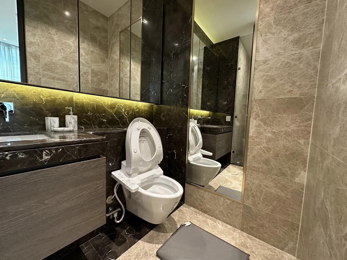 1 卧室 公寓  在  - Image 4