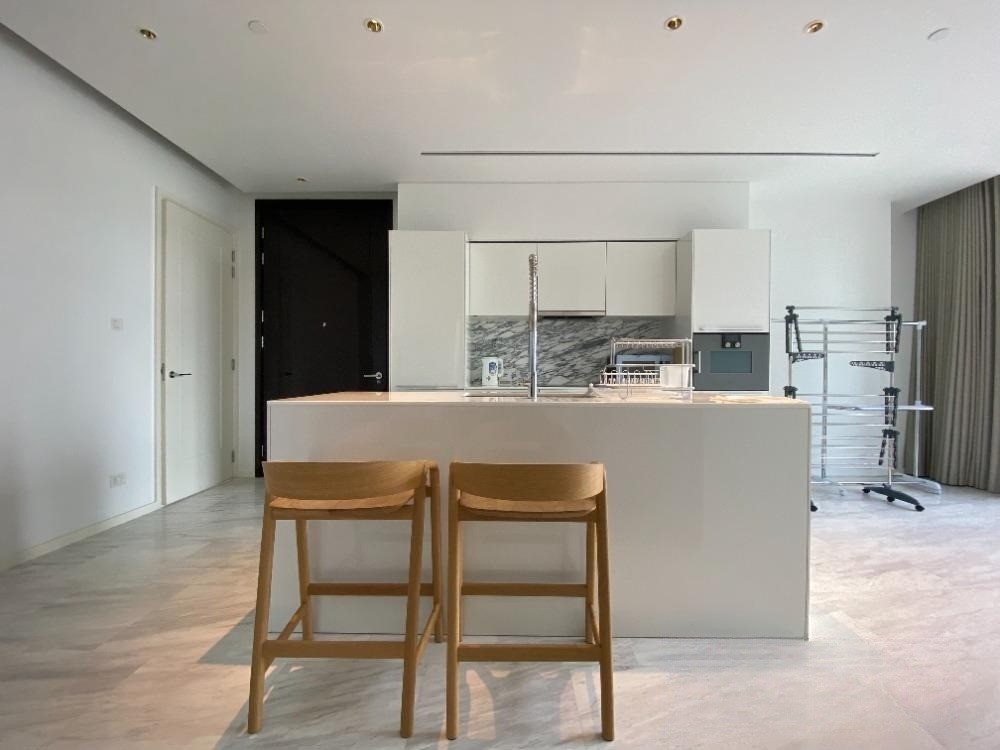 Four Seasons Private Residences - Image 2