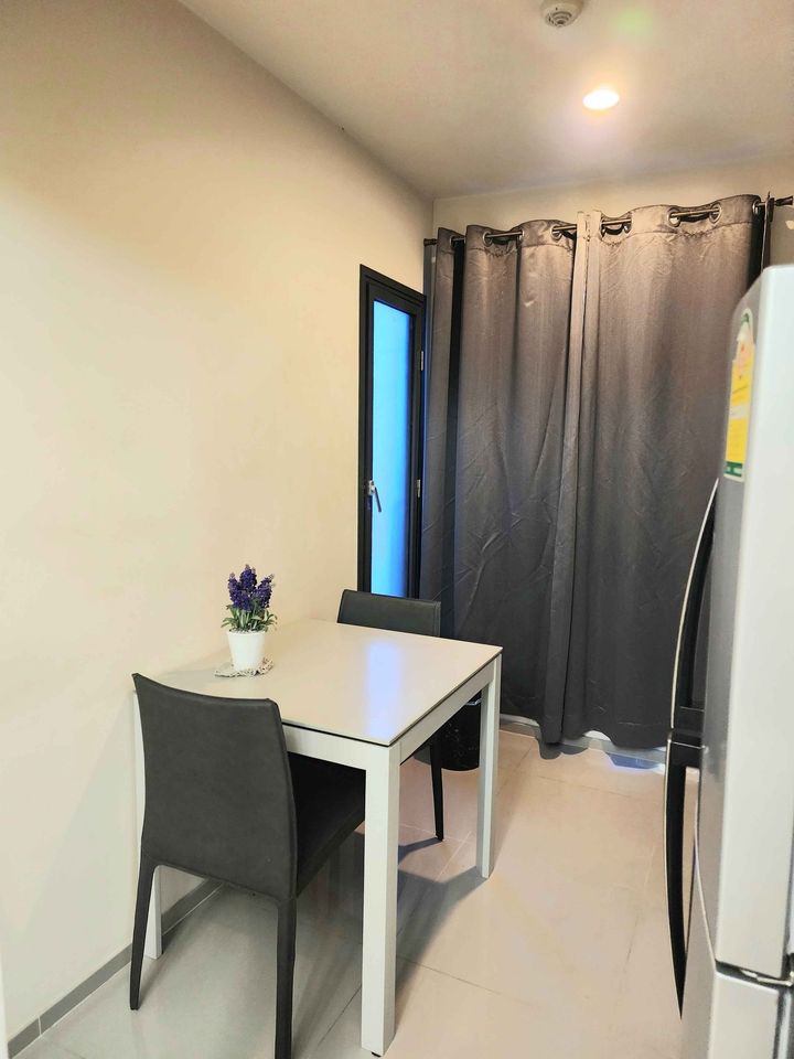 1 Bedroom Condo For Sale in Huai Khwang, Huai Khwang, Bangkok - Image 4