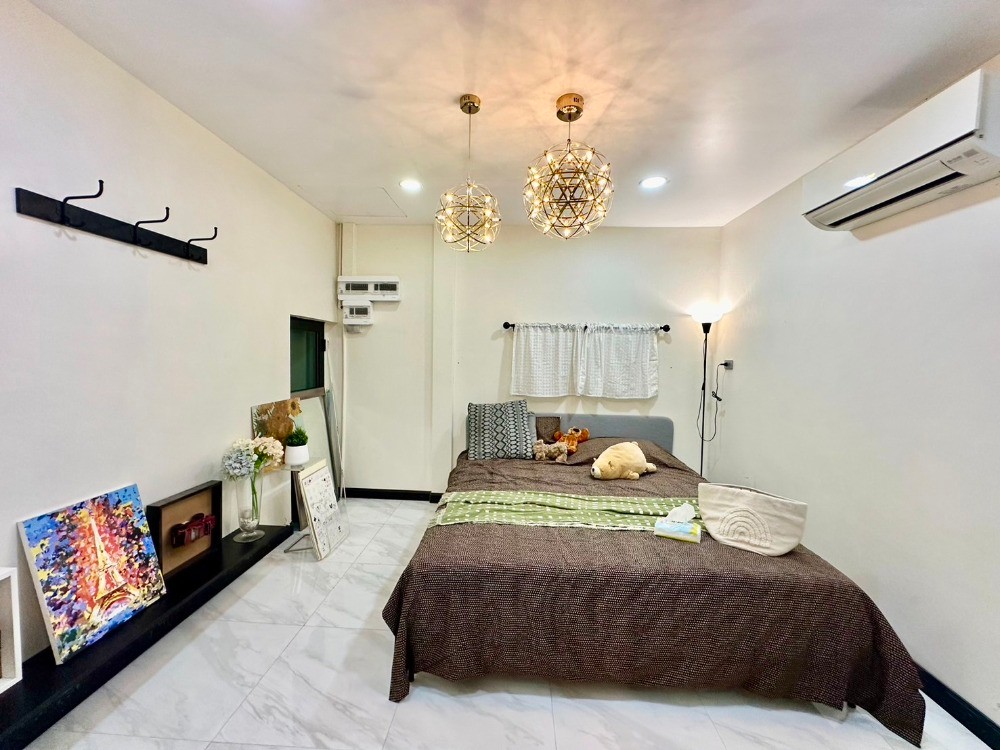 5 Bedroom Townhouse For Rent in Anusawari, Bang Khen, Bangkok - Image 6