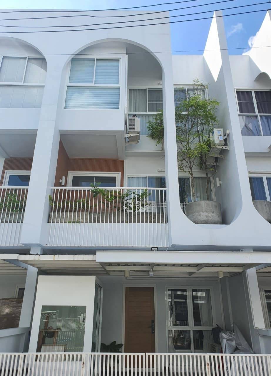 Monotown 3 - San Phi Suea - Image 1