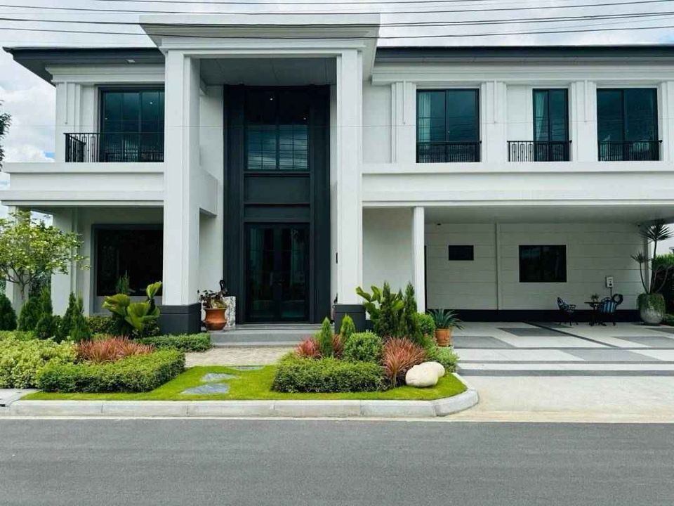 4 Bedroom House For Sale in San Phisuea, Mueang Chiang Mai, Chiang Mai - Image 1