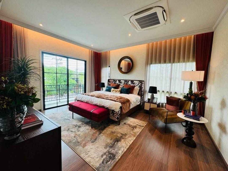 4 Bedroom House For Sale in San Phisuea, Mueang Chiang Mai, Chiang Mai - Image 7
