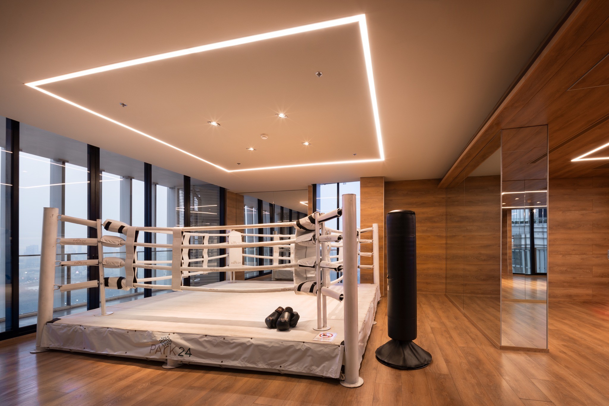 พาร์ค ออริจิ้น พร้อมพงษ์ - Image 17