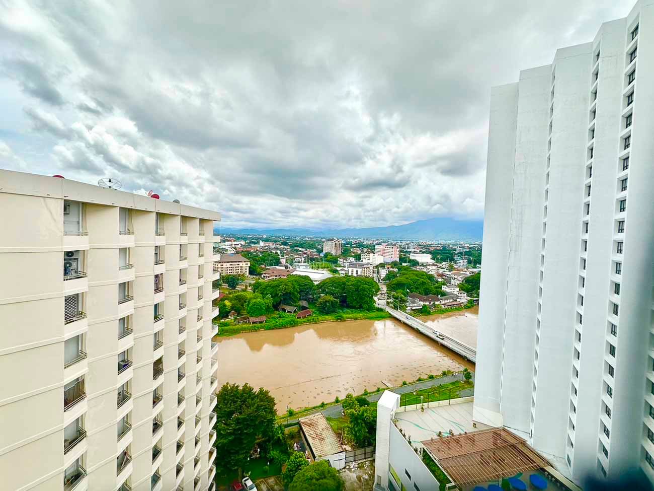 Riverside Condominium Chiang Mai - Image 11