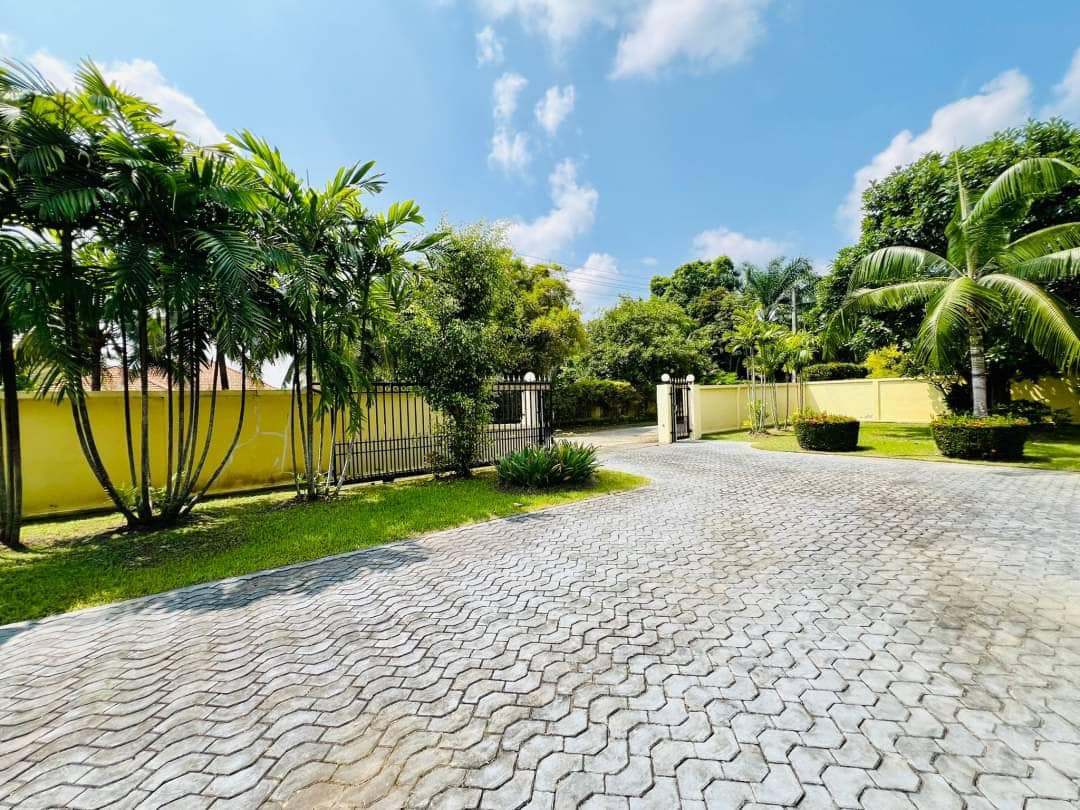 3 Bedroom House For Sale in San Pa Pao, San Sai, Chiang Mai - Image 11