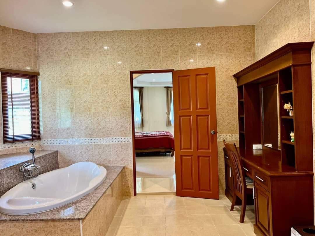 3 Bedroom House For Sale in San Pa Pao, San Sai, Chiang Mai - Image 9