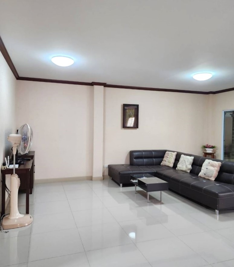 4 Bedroom House For Sale in Ton Pao, San Kamphaeng, Chiang Mai - Image 2