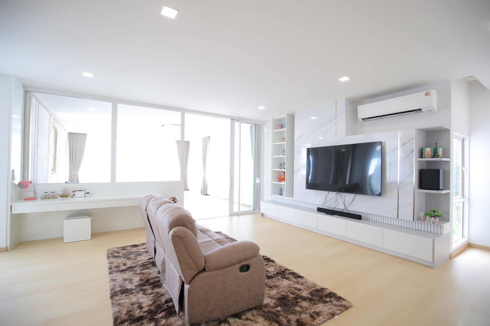 6 Bedroom House For Sale in Tha Wang Tan, Saraphi, Chiang Mai - Image 19