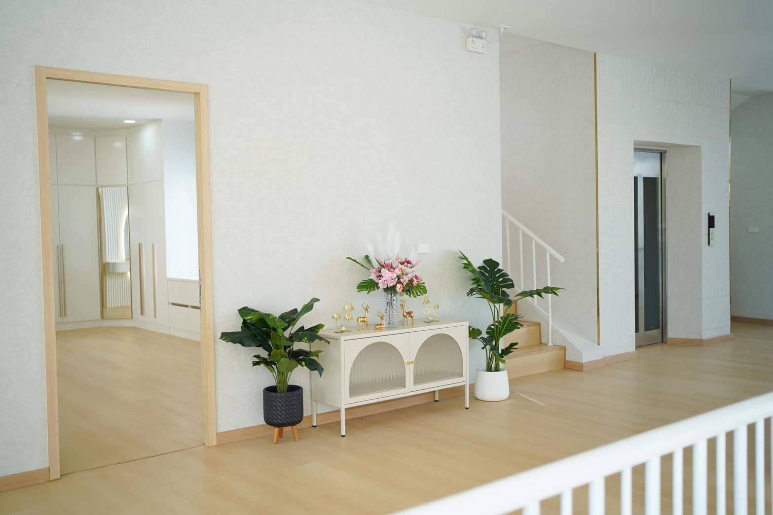 6 Bedroom House For Sale in Tha Wang Tan, Saraphi, Chiang Mai - Image 10