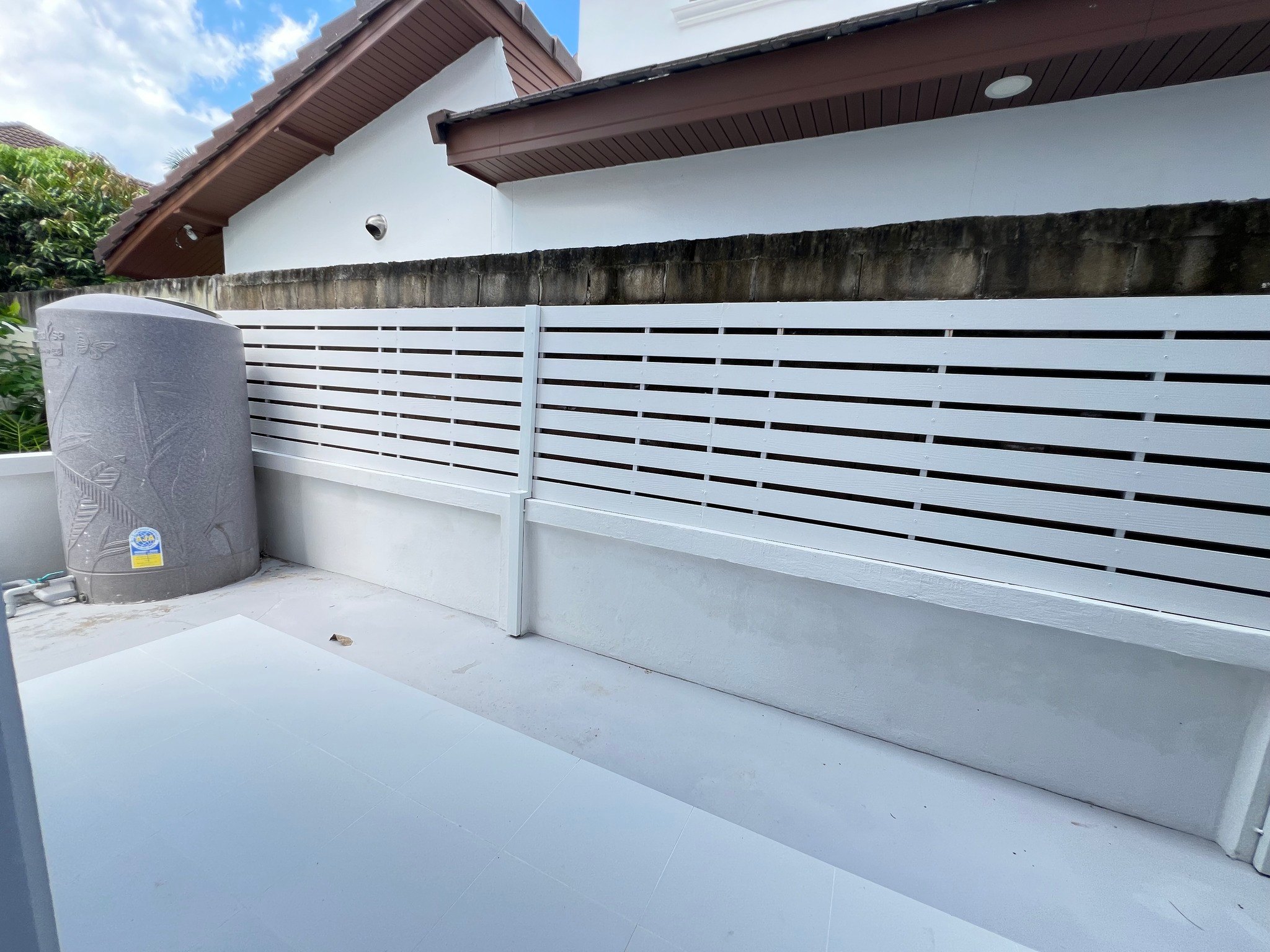 Thanaporn Lake Home - Image 15