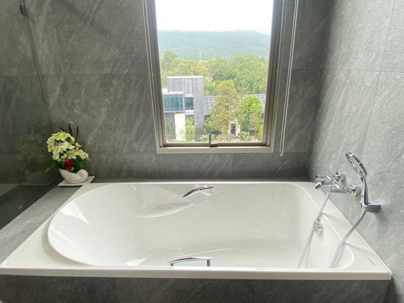 Touch Hill Elegant - Image 10