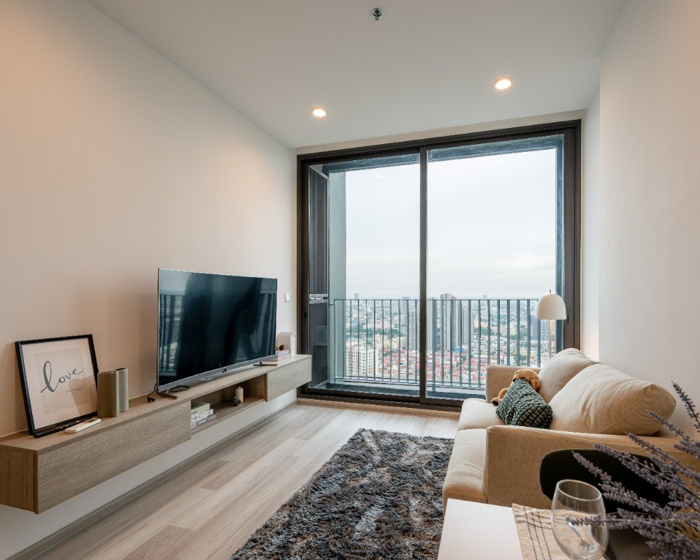 Whizdom Essence Sukhumvit 101 - Image 1