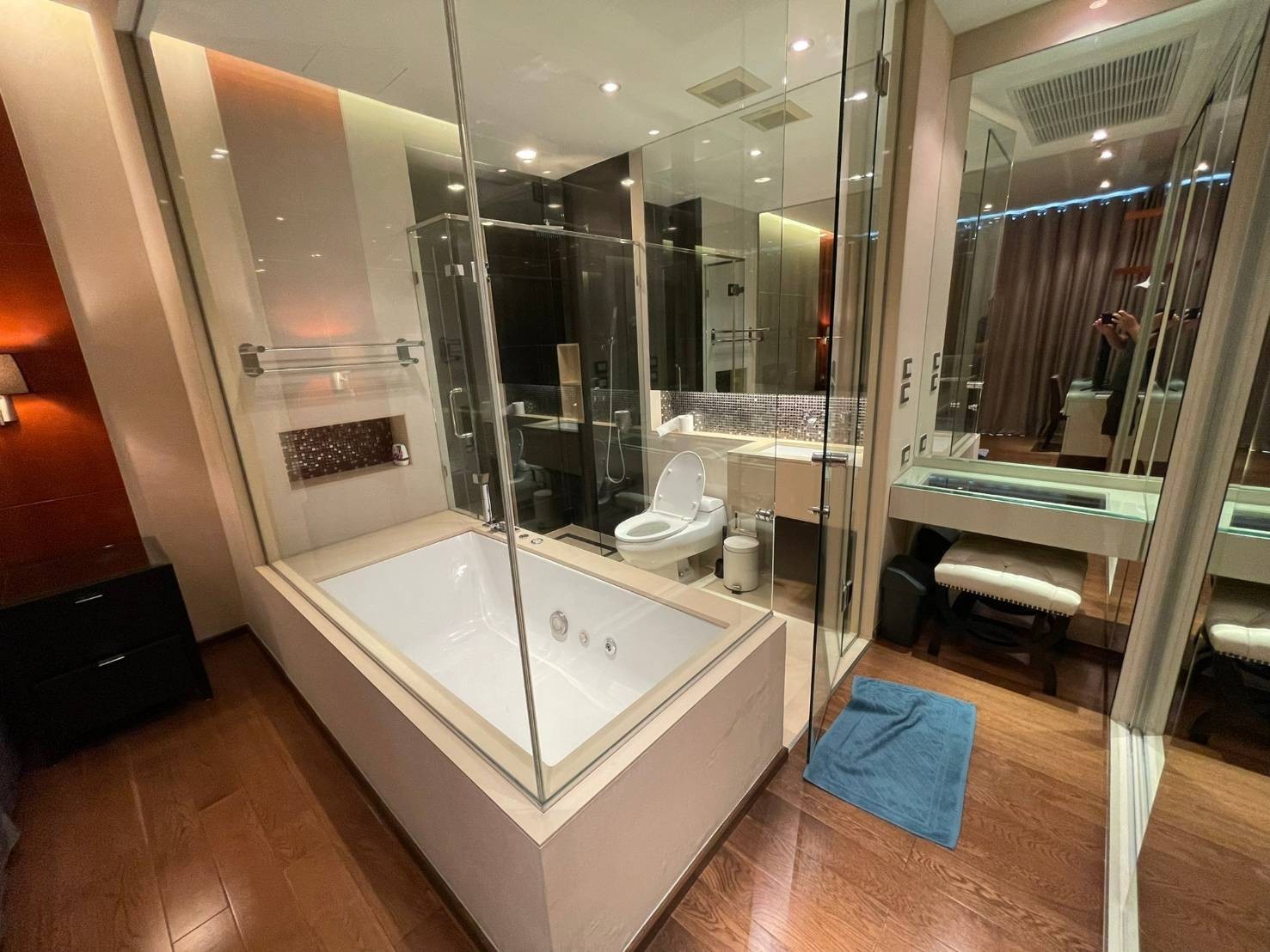 2 Bedroom Condo For Sale in Khlong Tan, Khlong Toei, Bangkok - Image 7