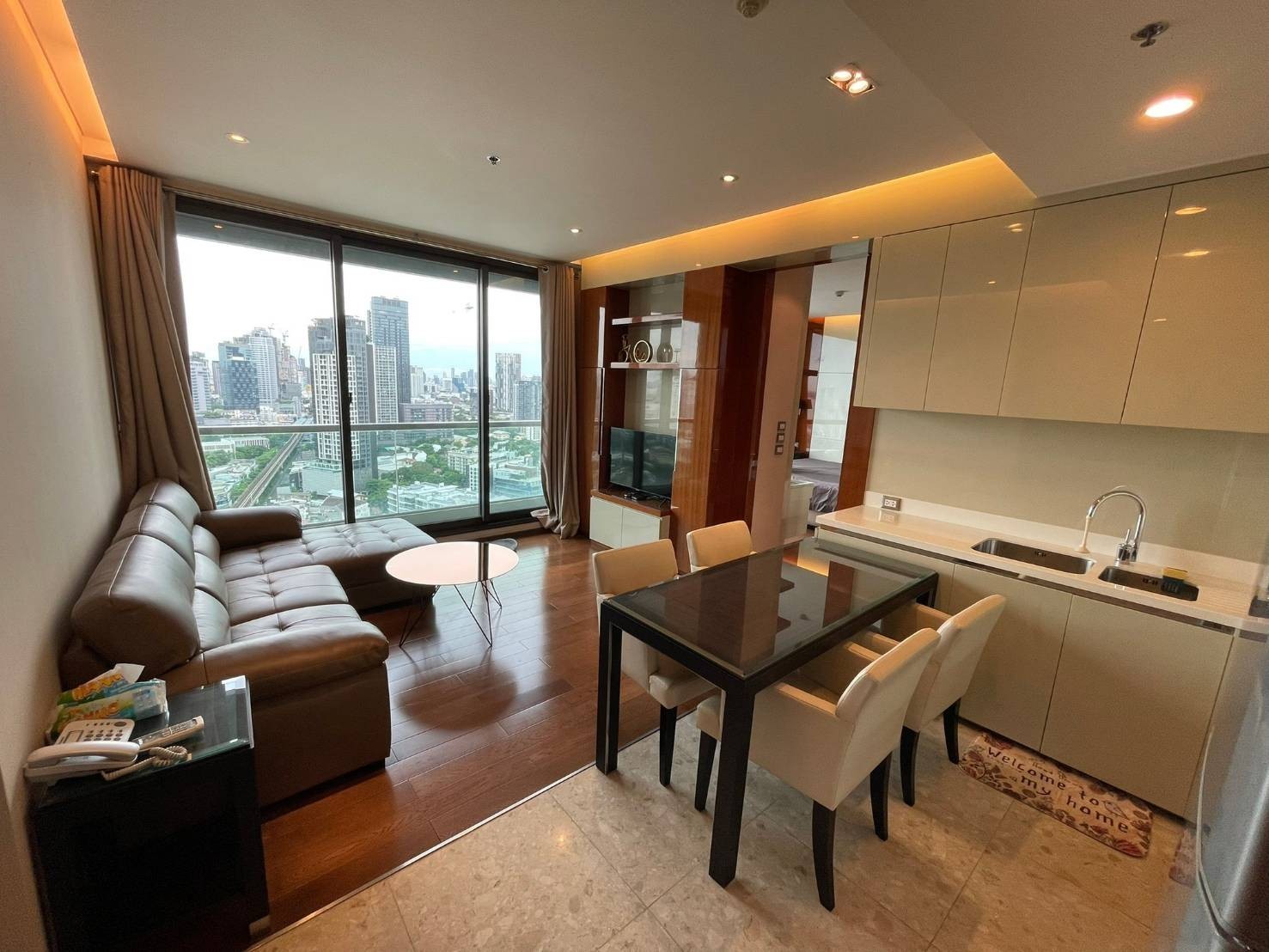 2 Bedroom Condo For Sale in Khlong Tan, Khlong Toei, Bangkok - Image 1
