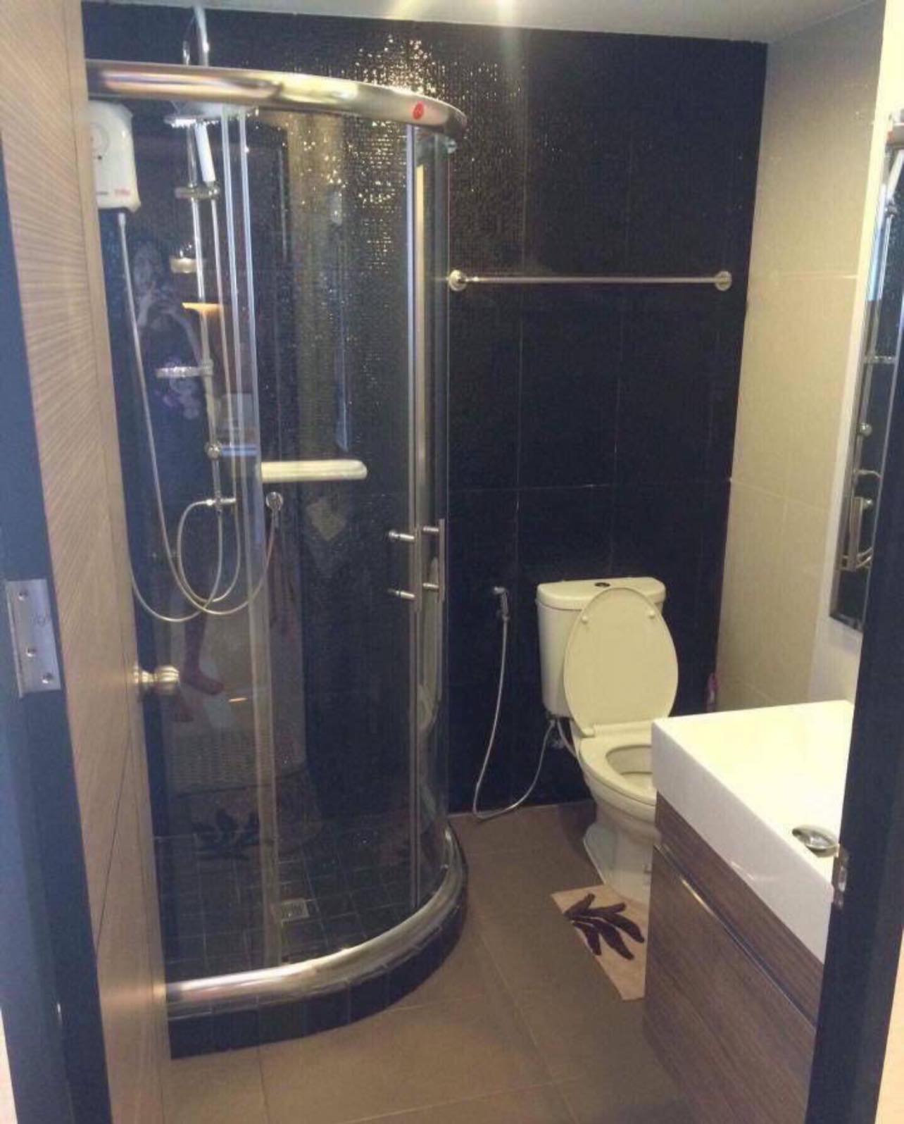 Airport Home Condo - Image 9