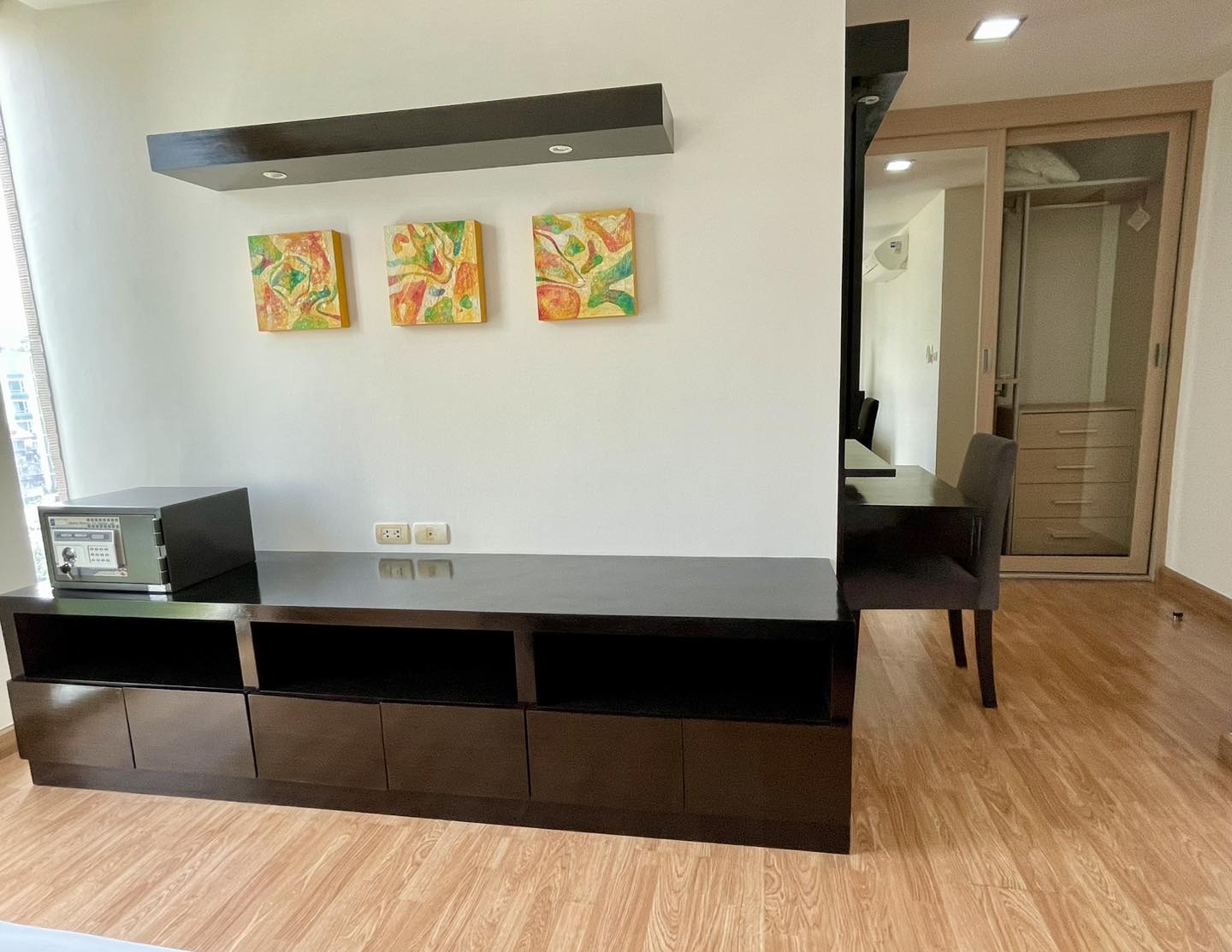 The Alcove 49 - Image 3