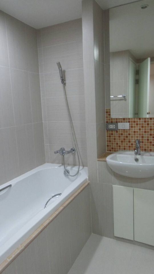 1 Bedroom Condo For Sale in Khlong Tan Nuea, Vadhana, Bangkok - Image 5
