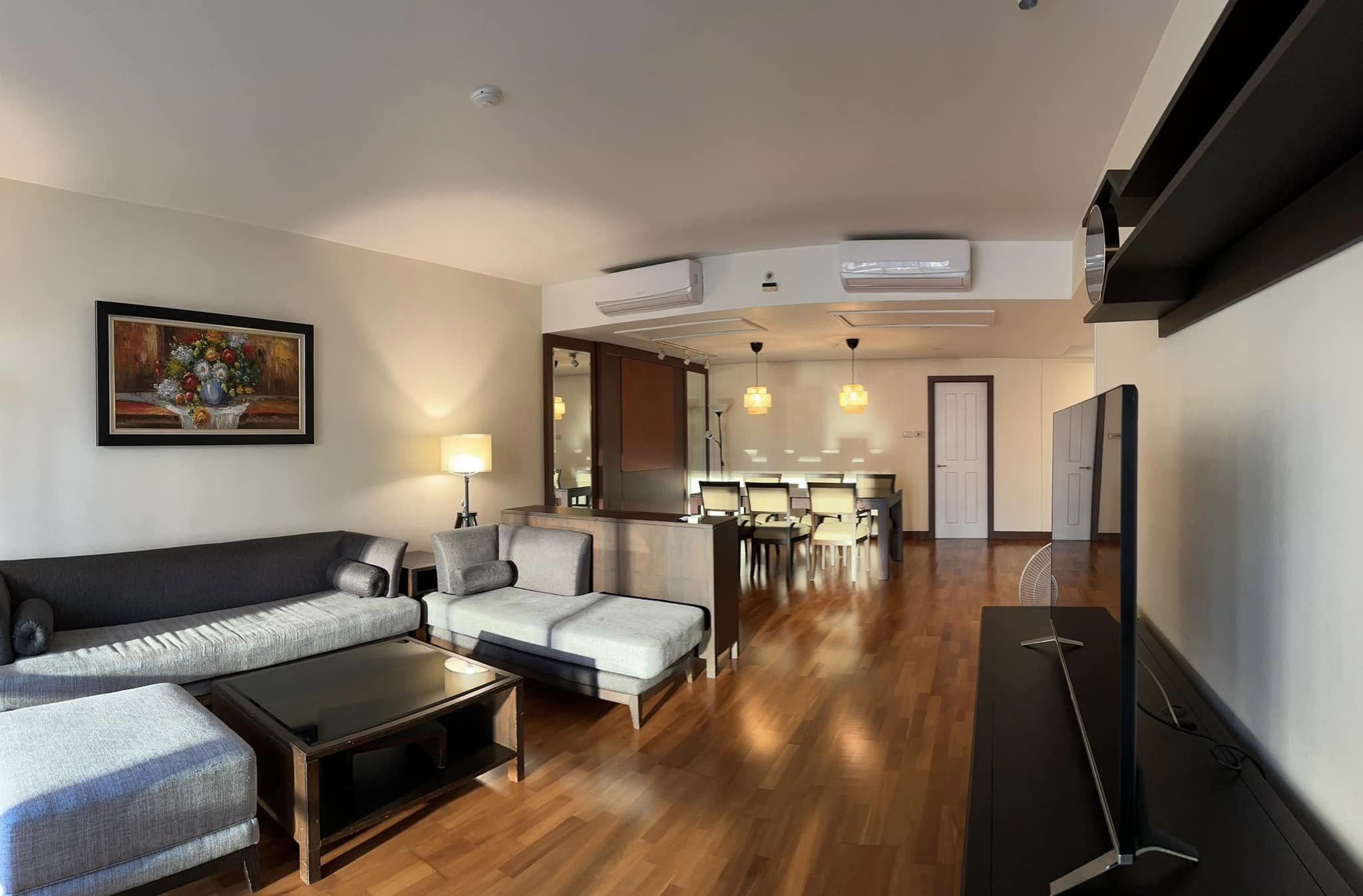 All Season Mansion - Image 1