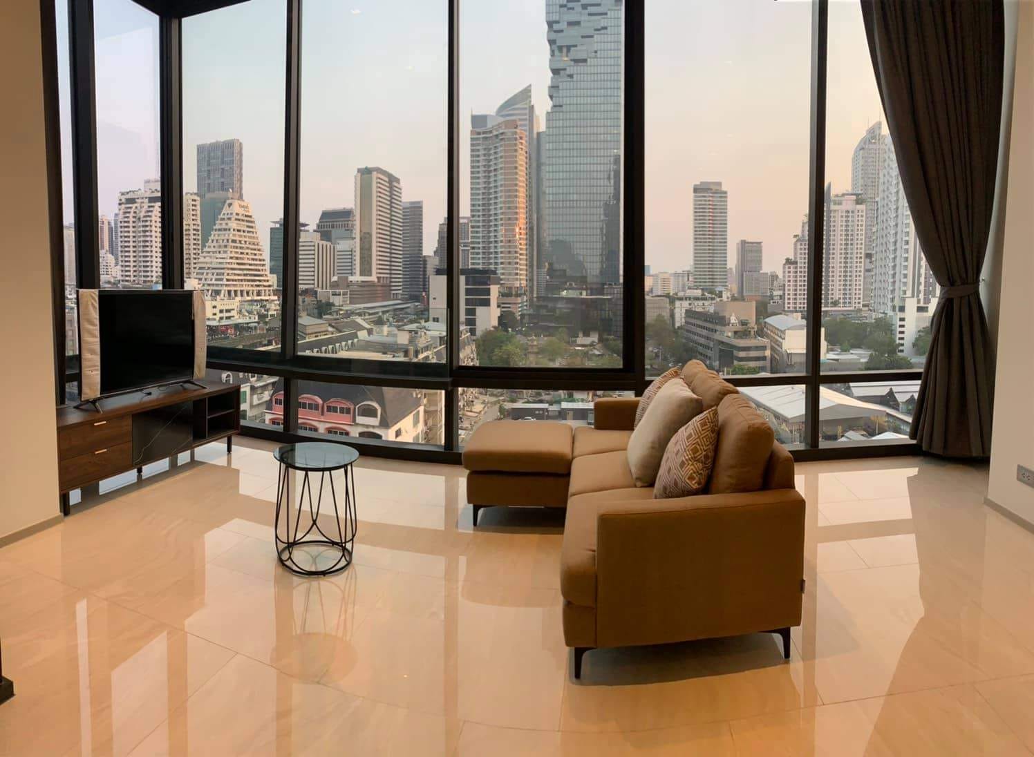 Ashton Silom - Image 1