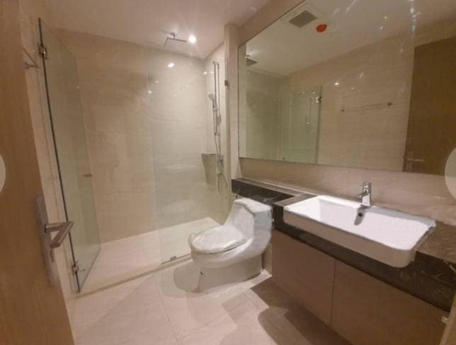 Ashton Silom - Image 6