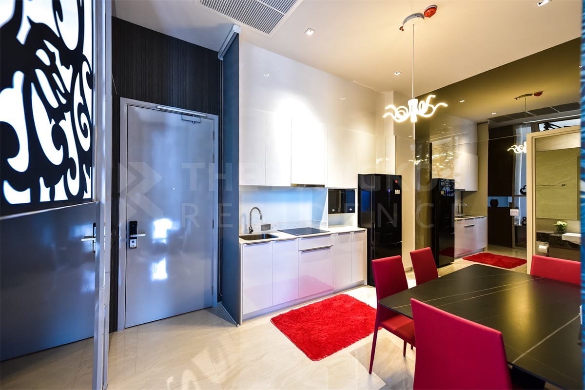 Ashton Silom - Image 3