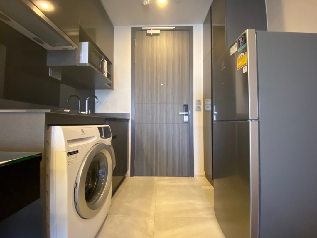 Ashton Asoke - Image 3