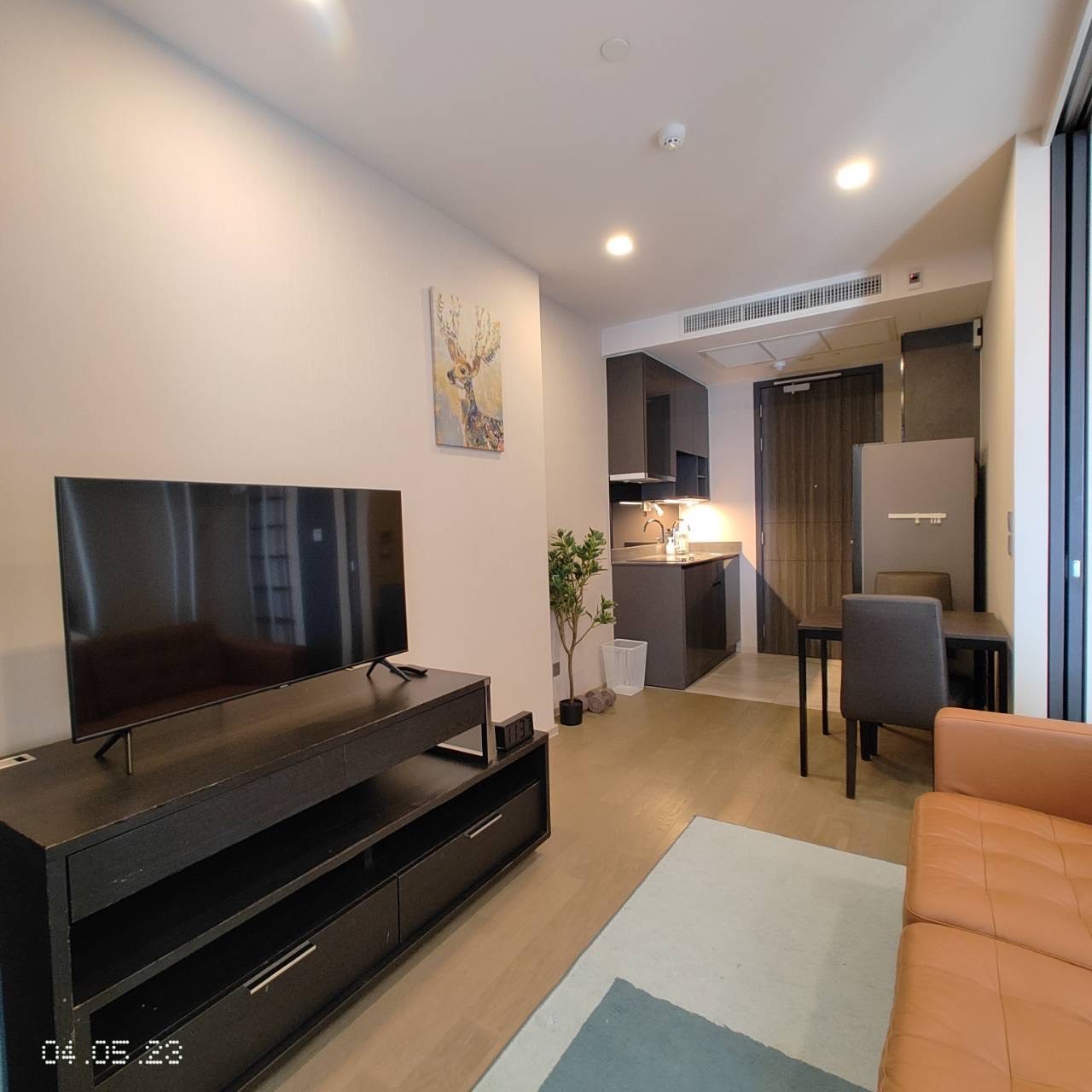 1 Bedroom Condo For Sale in Khlong Toei Nuea, Vadhana, Bangkok - Image 2