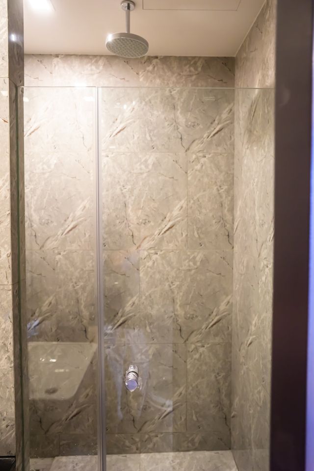 Ashton Asoke - Image 9