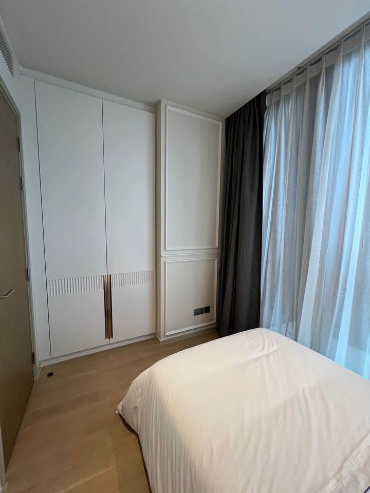 Ashton Silom - Image 6