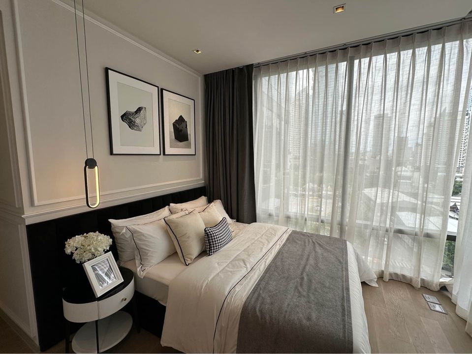 Ashton Silom - Image 9