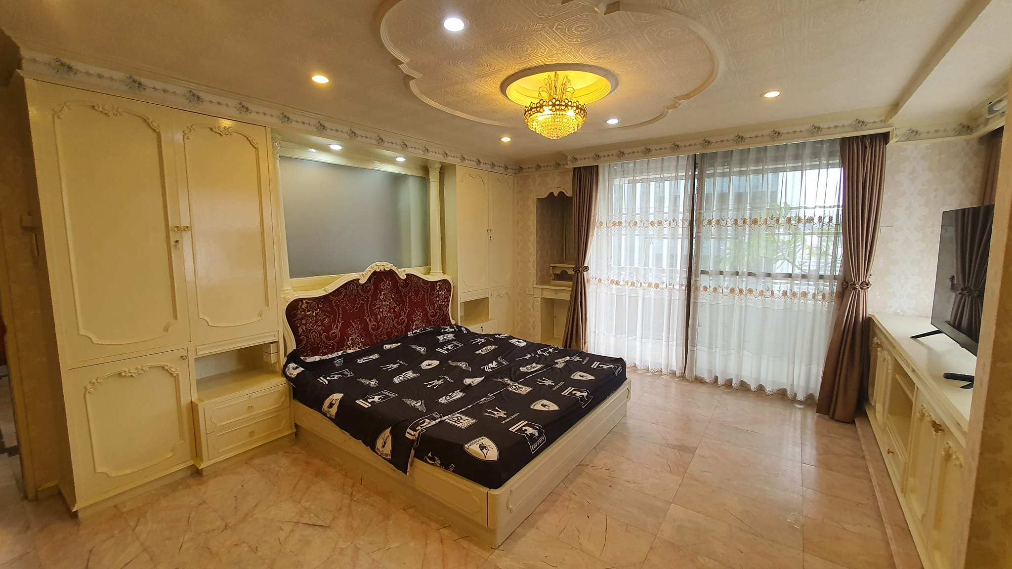 Asok Towers - Image 13
