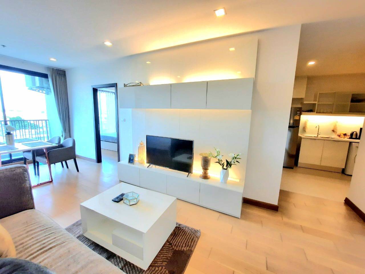 Astra Condo - Image 8