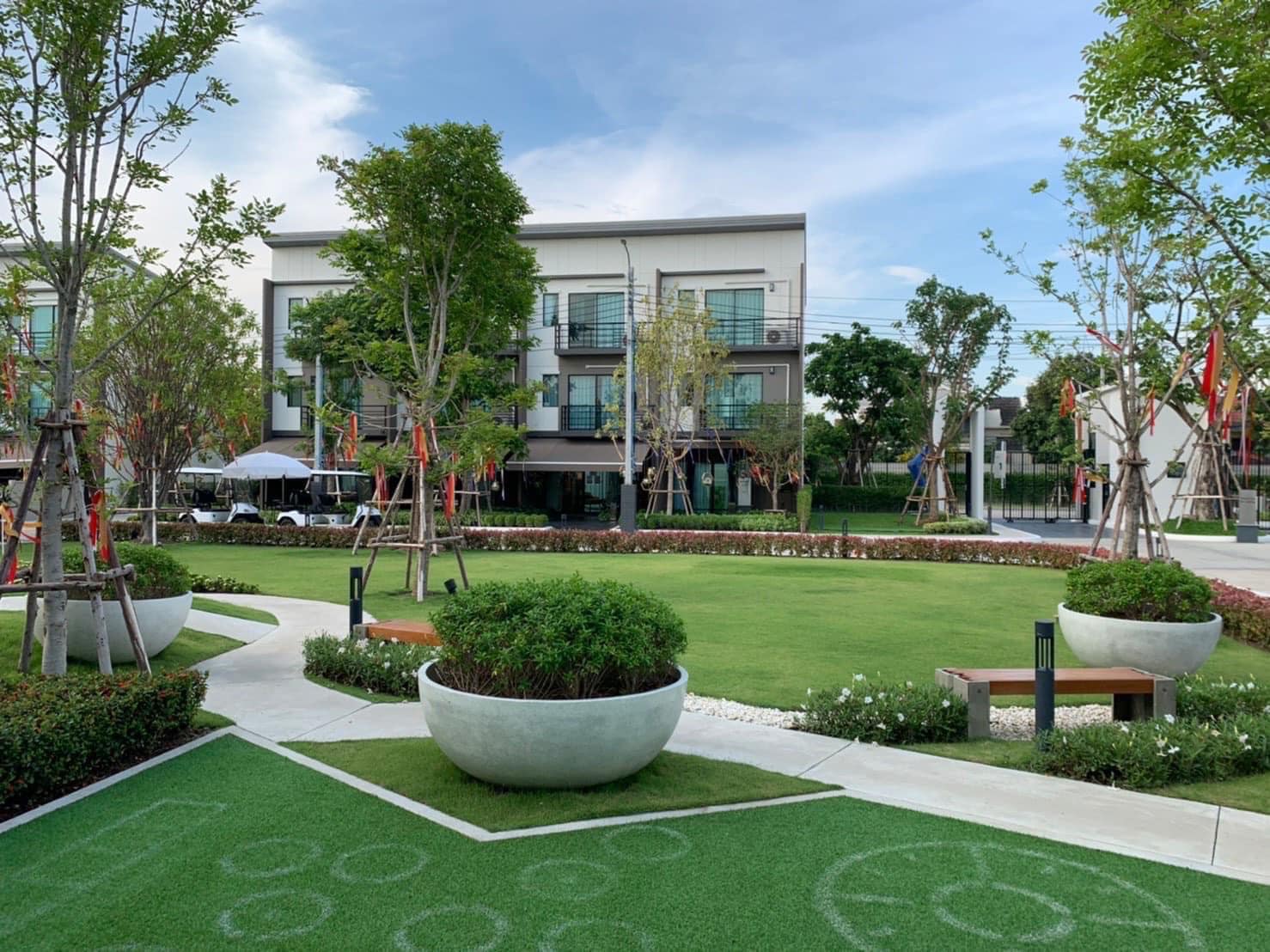 Baan Klang Muang Srinakarin-Onnut - Image 4