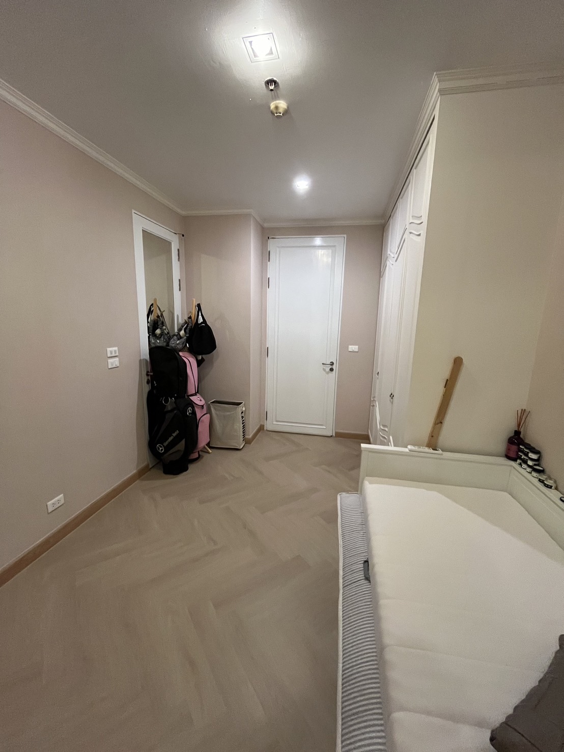 2 Bedroom Condo For Sale in Thanon Phet Buri, Ratchathewi, Bangkok - Image 4