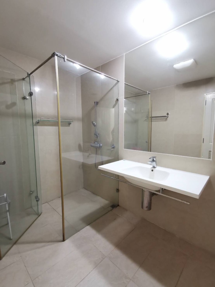 Baan Sathorn Chaopraya - Image 8
