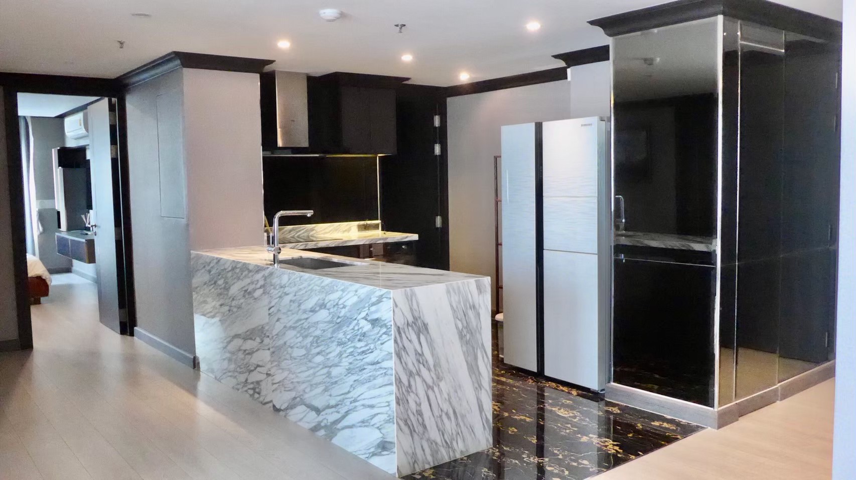 3 Bedroom Condo For Sale in Khlong Toei Nuea, Vadhana, Bangkok - Image 3