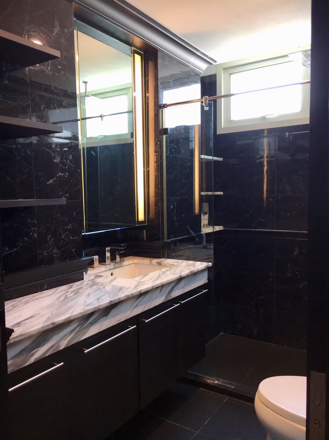 3 Bedroom Condo For Sale in Khlong Toei Nuea, Vadhana, Bangkok - Image 12