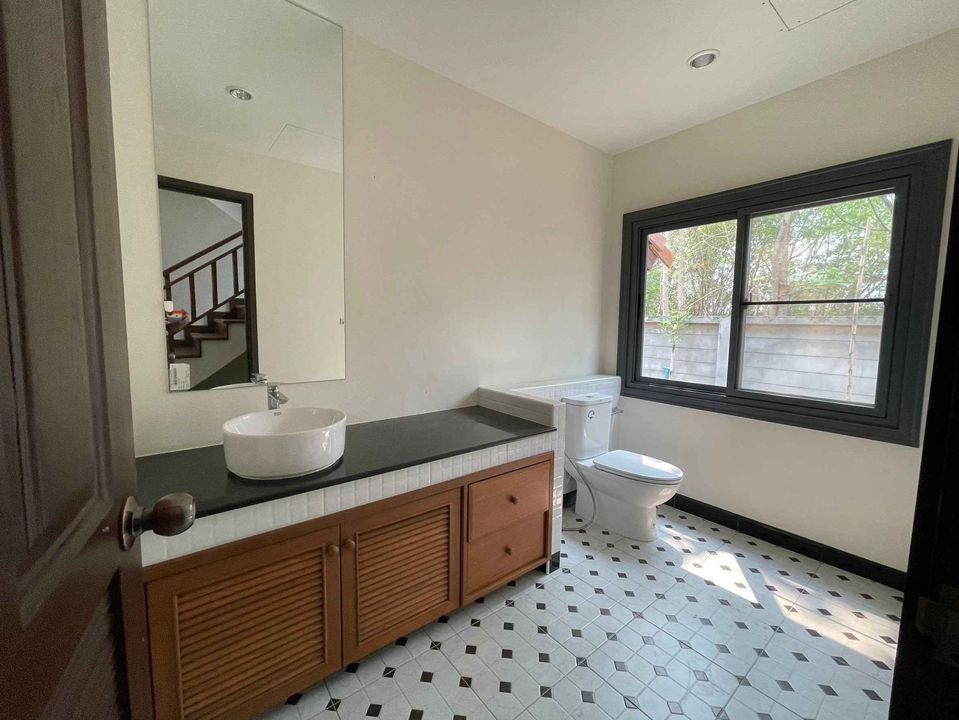 4 Bedroom House For Rent in Nong Khwai, Hang Dong, Chiang Mai - Image 17
