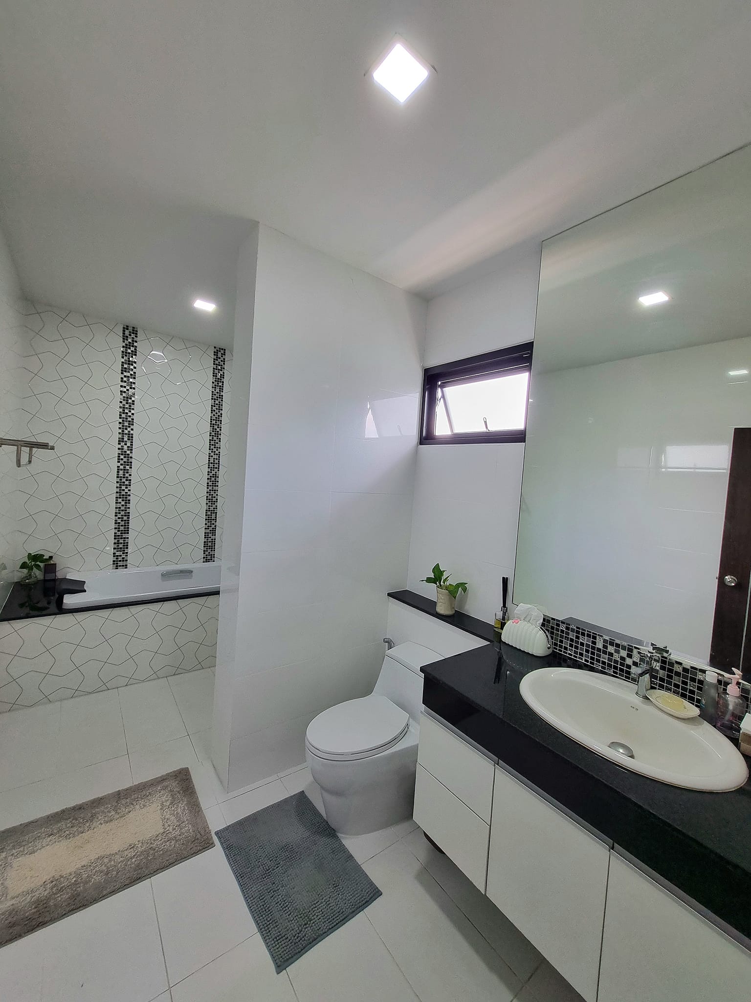 4 Bedroom House For Sale in Mae Hia, Mueang Chiang Mai, Chiang Mai - Image 22