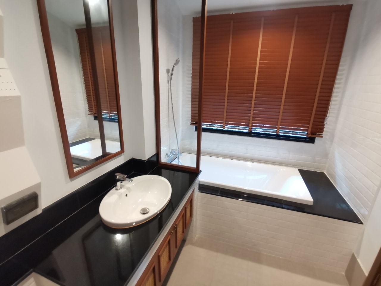 4 Bedroom House For Sale in Nong Khwai, Hang Dong, Chiang Mai - Image 7