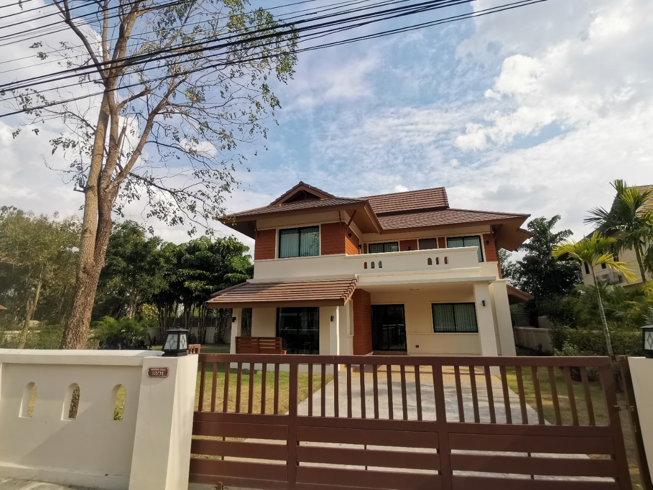 4 Bedroom House For Sale in Nong Khwai, Hang Dong, Chiang Mai - Image 1
