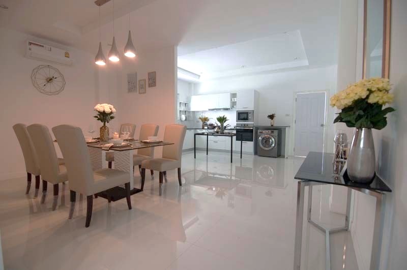 4 Bedroom House For Sale in San Phak Wan, Hang Dong, Chiang Mai - Image 3