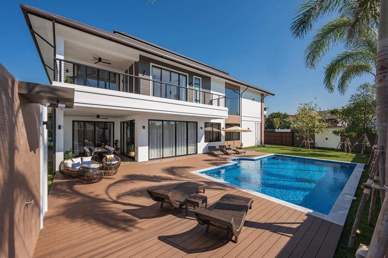 5 Bedroom House For Sale in San Phak Wan, Hang Dong, Chiang Mai - Image 2