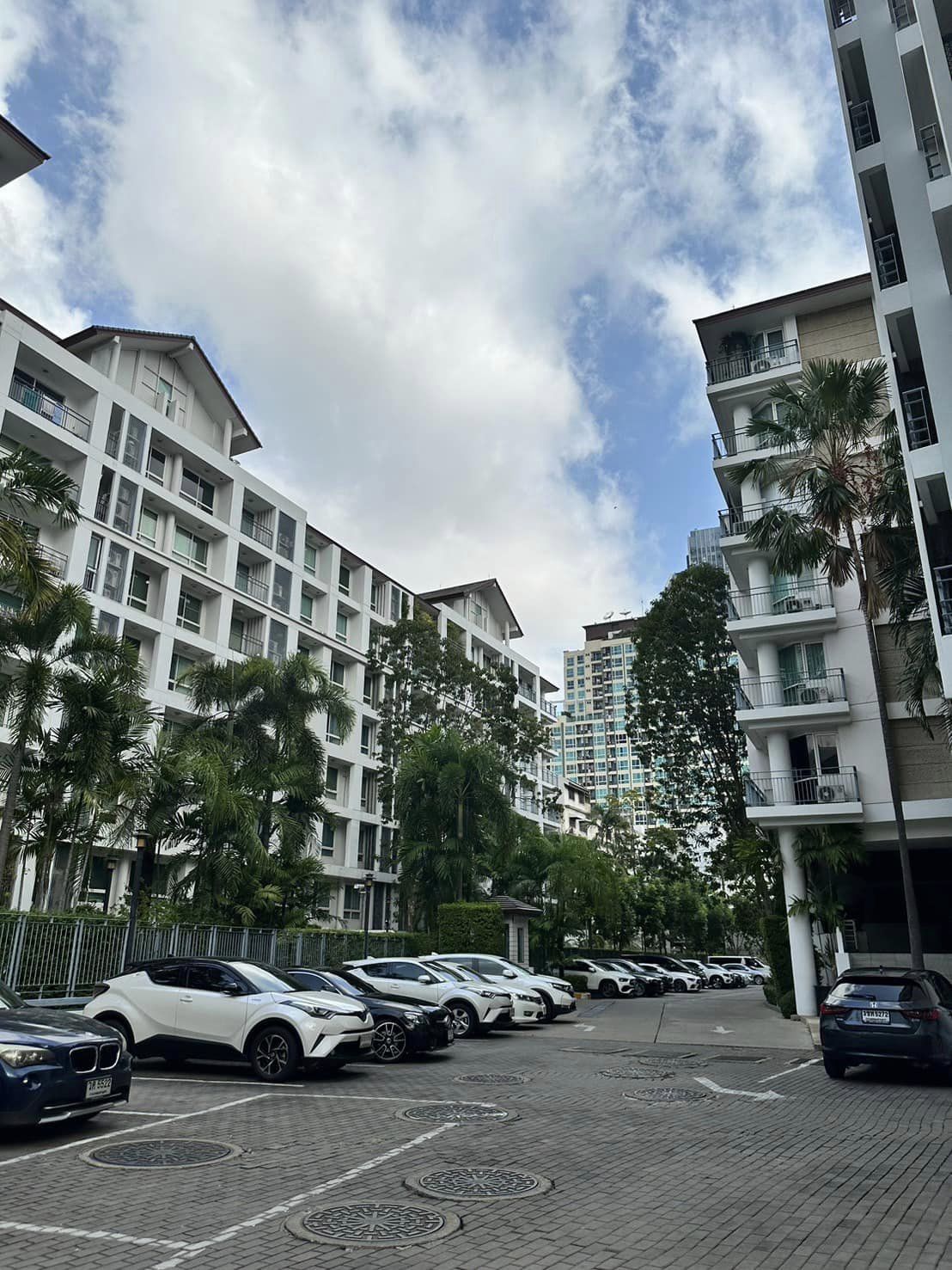 2 Bedroom Condo For Sale in Si Phraya, Bang Rak, Bangkok - Image 8