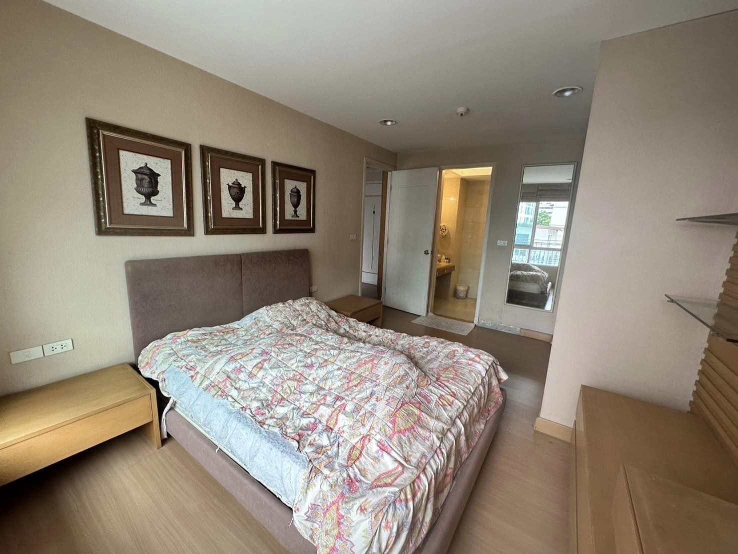 2 Bedroom Condo For Sale in Si Phraya, Bang Rak, Bangkok - Image 4