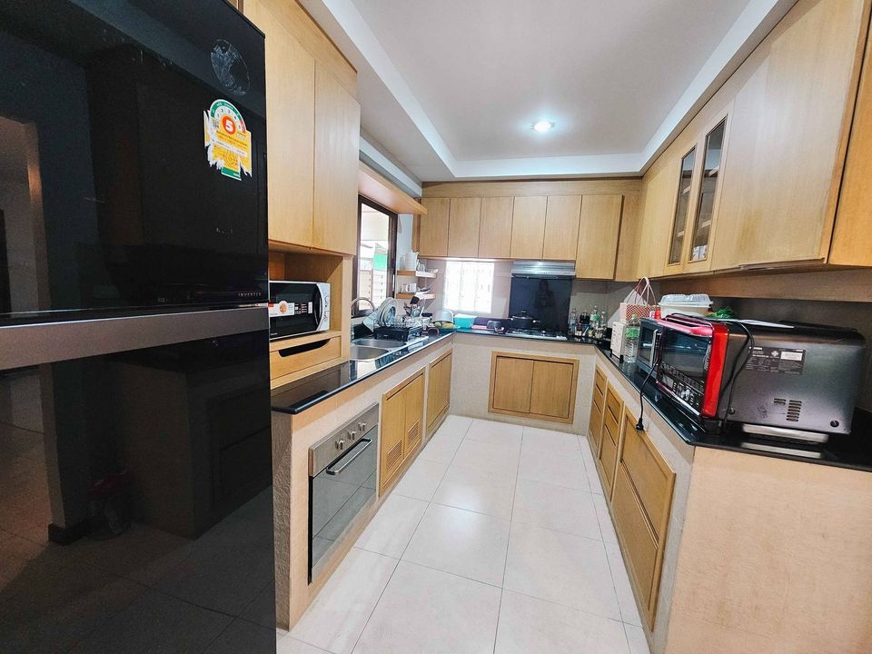 5 Bedroom House For Sale in Nong Khwai, Hang Dong, Chiang Mai - Image 5